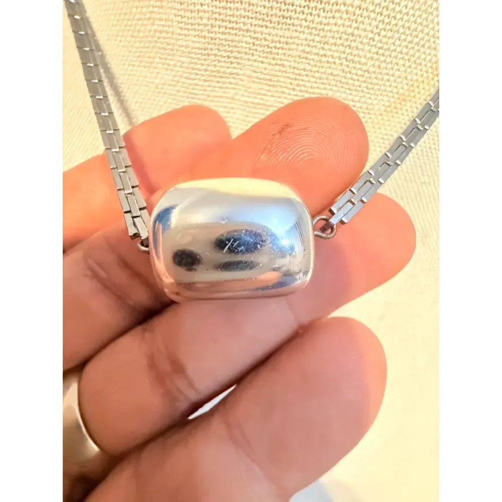 Vintage Silver Tone Barrel Necklace 14